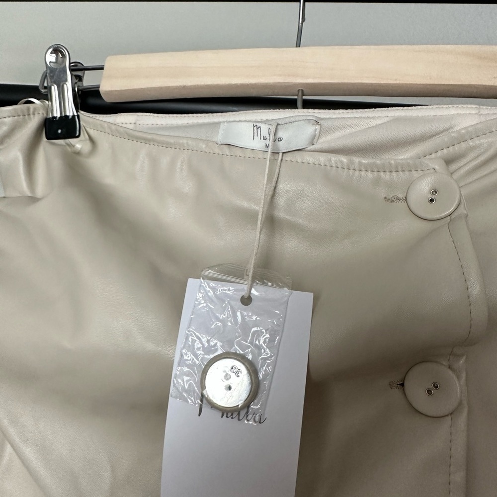 Mulla | Mini Skirt - Picture 5 of 7